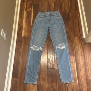- AE Stretch Ripped Mom Jean 2 L